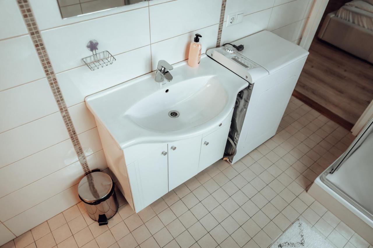 Dream Stay - Spacious 1-Bedroom Apartment In The Old Town Tallinn Bagian luar foto