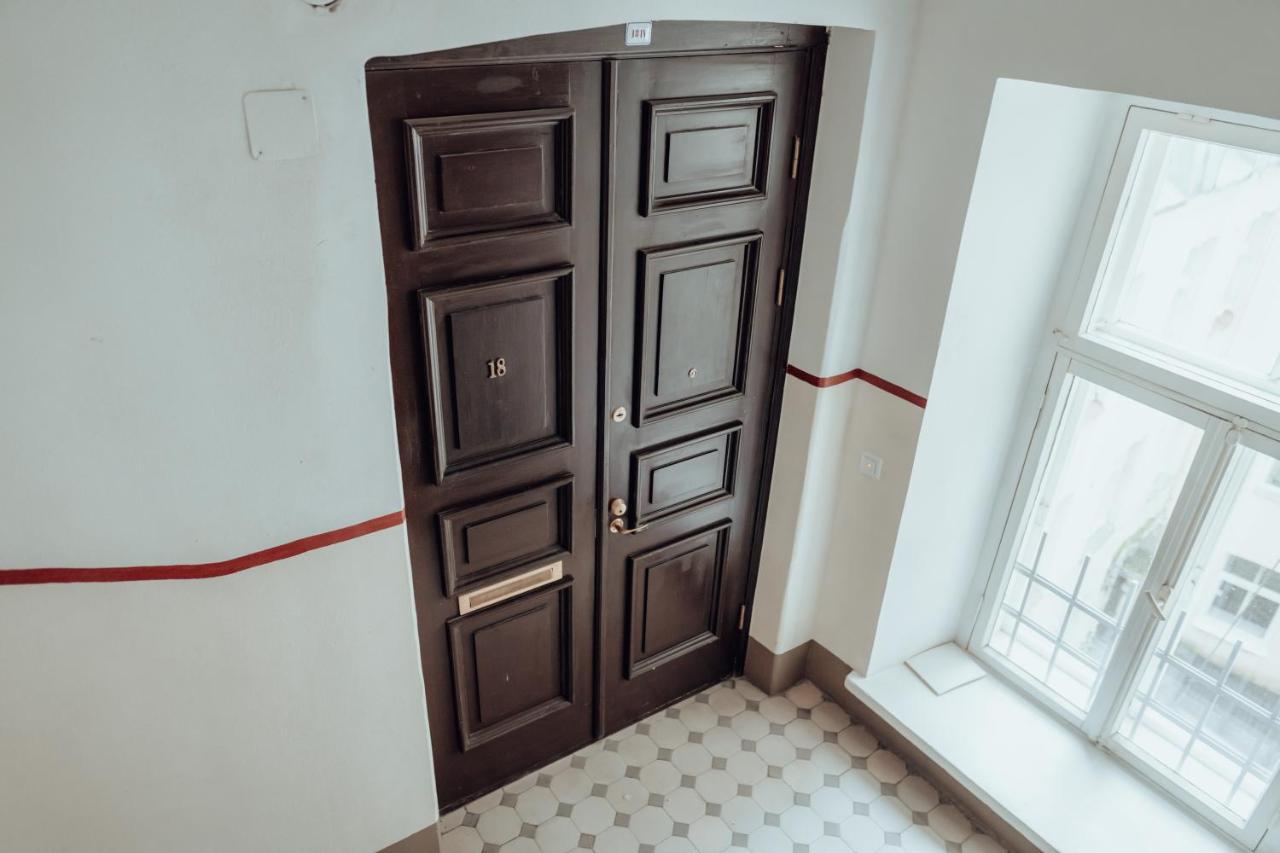 Dream Stay - Spacious 1-Bedroom Apartment In The Old Town Tallinn Bagian luar foto